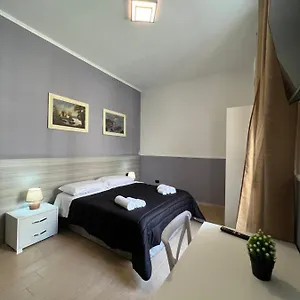 Silvana , Nápoles Italia